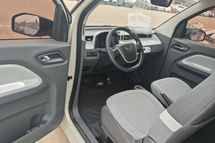 Used Wuling Hongguang MINIEV 2022 Macaron Premium Model – Lithium Iron Phosphate Driver Seat