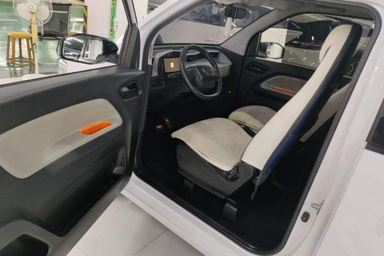 Used Wuling Hongguang MINIEV 2022 Zizai Version Lithium-NMC Driver Seat