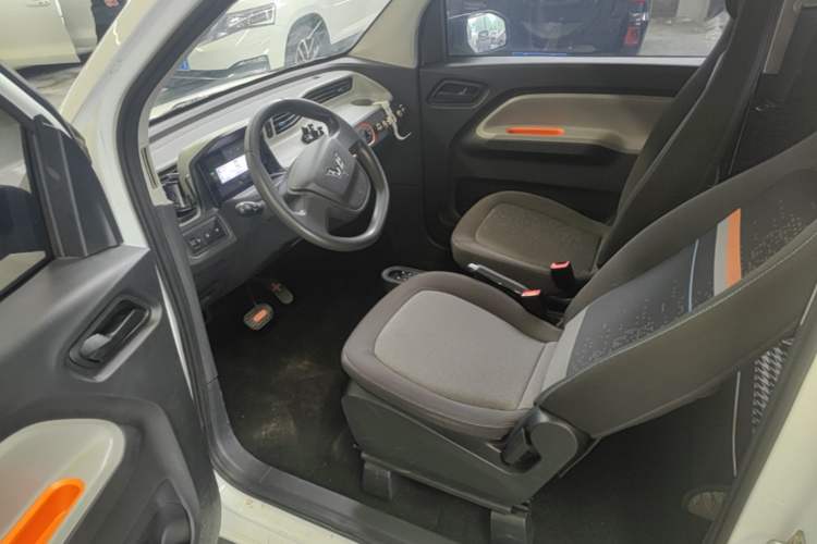 Used Wuling Hongguang MINIEV 2022 Zizai Version Lithium-NMC Driver Seat