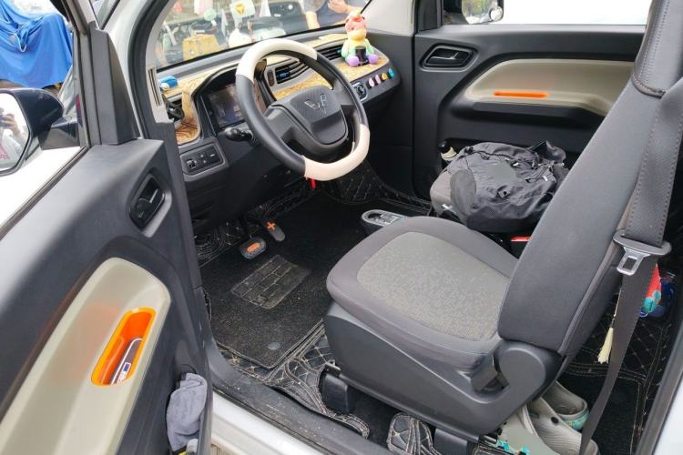 Used Wuling Hongguang MINIEV 2022 Zizai Version Lithium-NMC Driver Seat