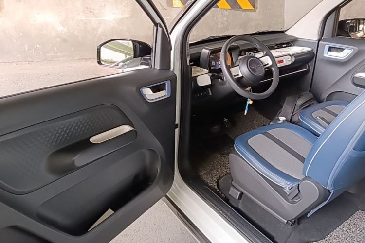 Used Wuling Hongguang MINIEV 2022 GAMEBOY 200km Gaming Edition with Lithium Iron Phosphate Driver Seat