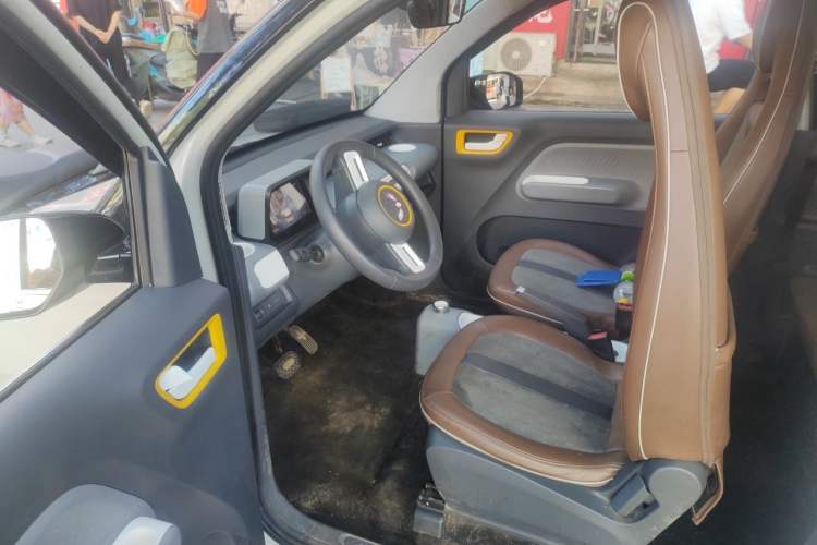 Used Wuling Hongguang MINIEV 2022 GAMEBOY 300km Enthusiast Model with Lithium Iron Phosphate Driver Seat
