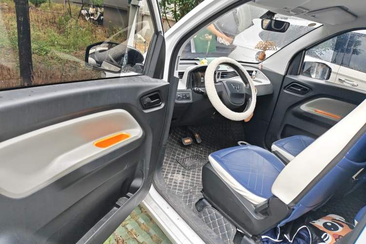 Used Wuling Hongguang MINIEV 2022 Zizai Version Lithium-NMC Driver Seat