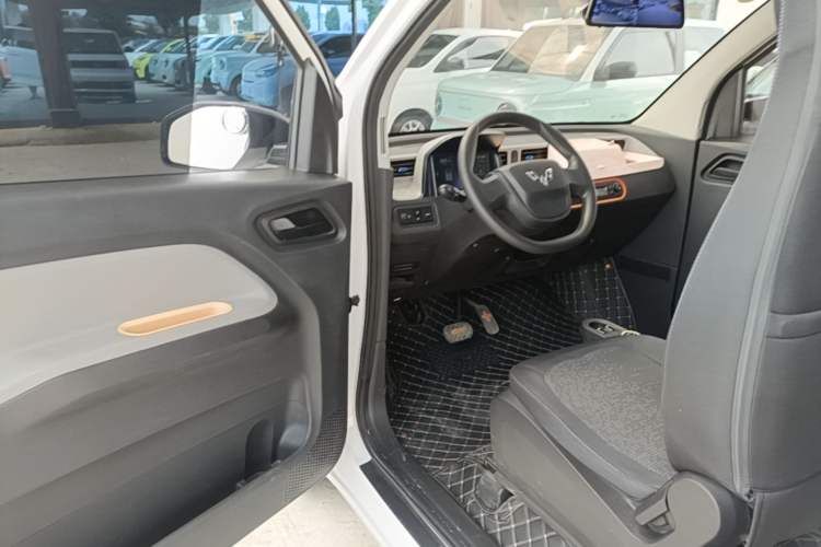 Used Wuling Hongguang MINIEV 2022 Zizai Version Lithium Iron Phosphate Driver Seat