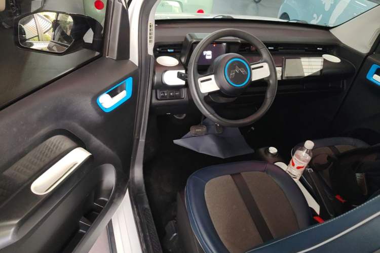 Used Wuling Hongguang MINIEV 2022 GAMEBOY 300km Enthusiast Model with Lithium Iron Phosphate Driver Seat