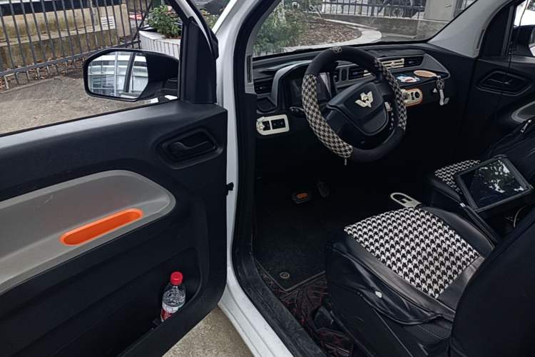 Used Wuling Hongguang MINIEV 2022 Easy Version Lithium Iron Phosphate Driver Seat