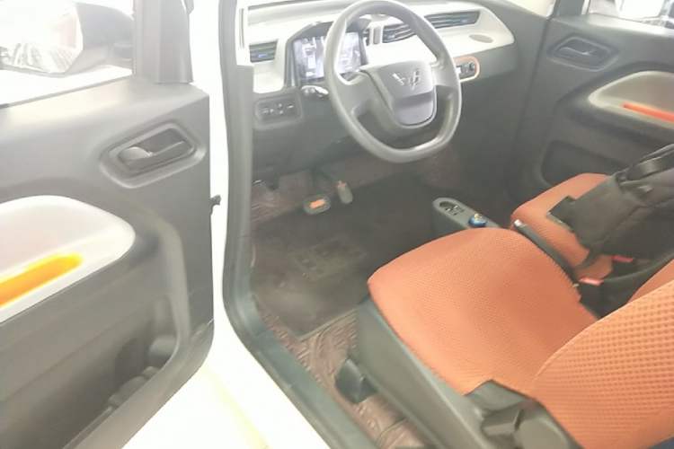 Used Wuling Hongguang MINIEV 2022 Zizai Version Lithium-NMC Driver Seat