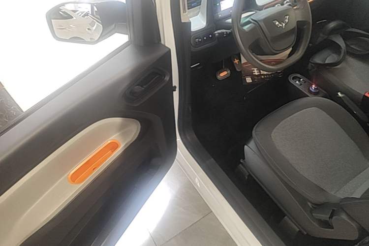 Used Wuling Hongguang MINIEV 2022 Easy Version Lithium Iron Phosphate Driver Seat