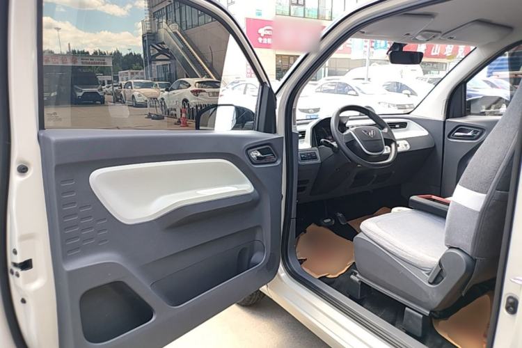 Used Wuling Hongguang MINIEV 2022 Macaron Fashion Edition Lithium-Nickel-Cobalt-Alpha-oxide Driver Seat