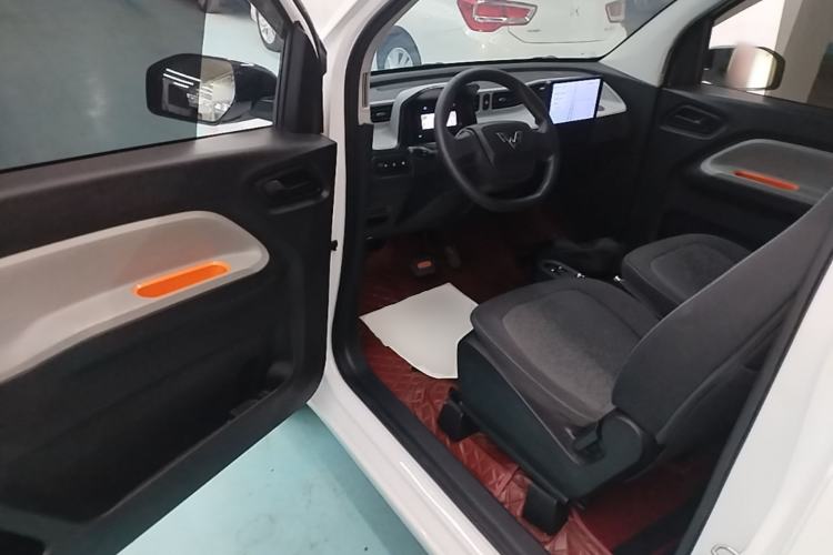 Used Wuling Hongguang MINIEV 2022 Easy Version Lithium Iron Phosphate Driver Seat