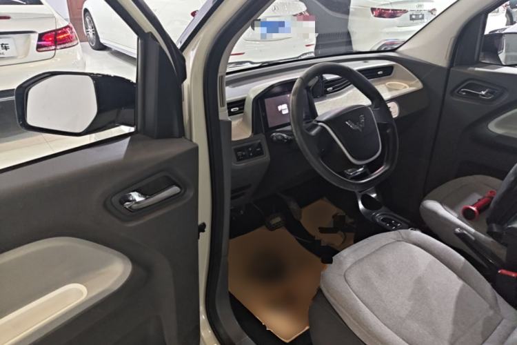 Used Wuling Hongguang MINIEV 2022 Macaron Premium Model – Lithium Iron Phosphate Driver Seat