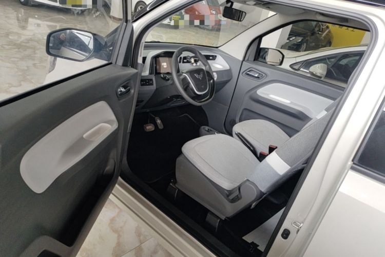 Used Wuling Hongguang MINIEV 2022 Macaron Fashion Model Lithium Iron Phosphate Driver Seat