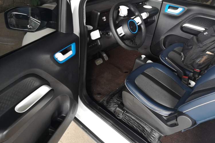 Used Wuling Hongguang MINIEV 2022 GAMEBOY 300km Enthusiast Model with Lithium Iron Phosphate Driver Seat