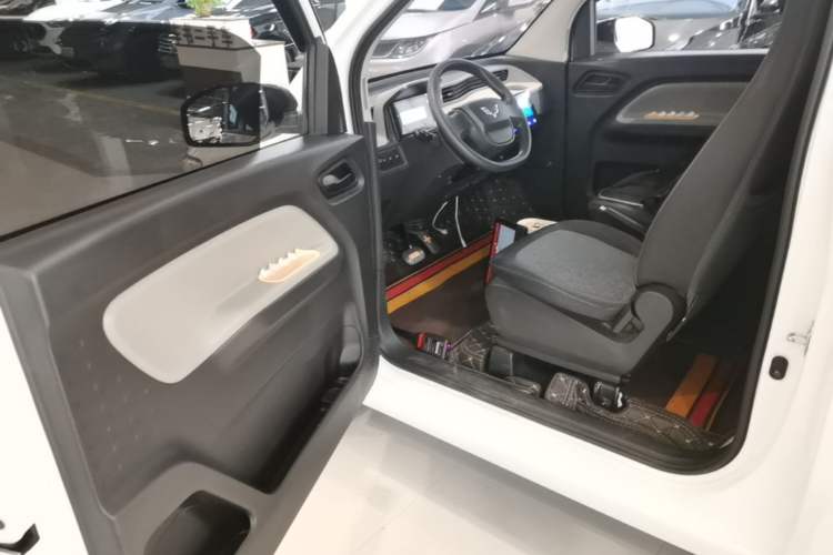 Used Wuling Hongguang MINIEV 2022 Easy Version Lithium Iron Phosphate Driver Seat