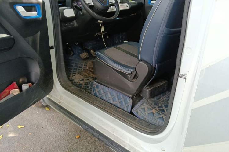 Used Wuling Hongguang MINIEV 2022 GAMEBOY 300km Enthusiast Model with Lithium Iron Phosphate Driver Seat
