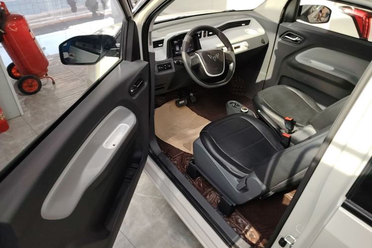 Used Wuling Hongguang MINIEV 2022 Macaron Fashion Edition Lithium-Nickel-Cobalt-Alpha-oxide Driver Seat