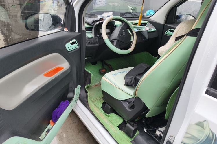 Used Wuling Hongguang MINIEV 2022 Easy Version Lithium Iron Phosphate Driver Seat