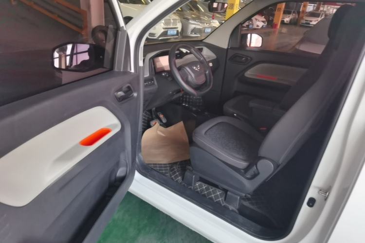 Used Wuling Hongguang MINIEV 2022 Zizai Version Lithium-NMC Driver Seat