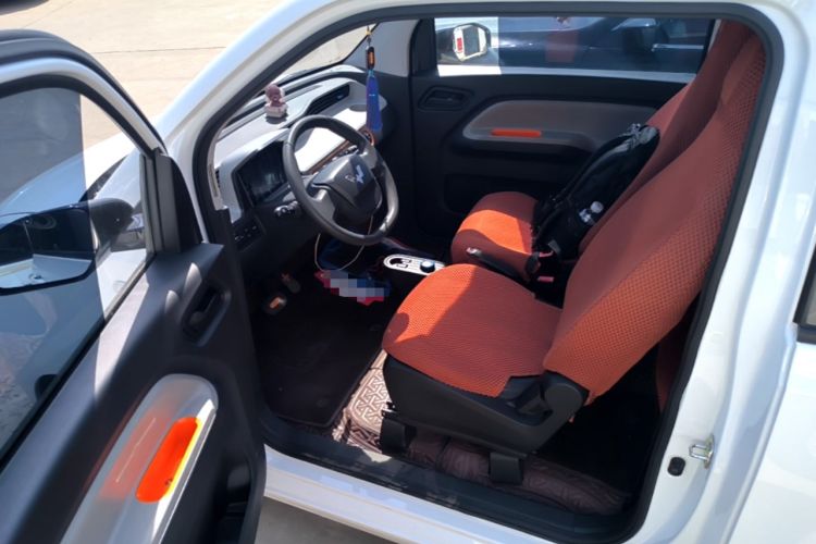 Used Wuling Hongguang MINIEV 2022 Zizai Version Lithium-NMC Driver Seat