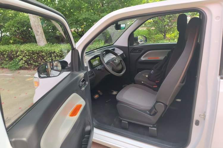Used Wuling Hongguang MINIEV 2022 Easy Version Lithium Iron Phosphate Driver Seat