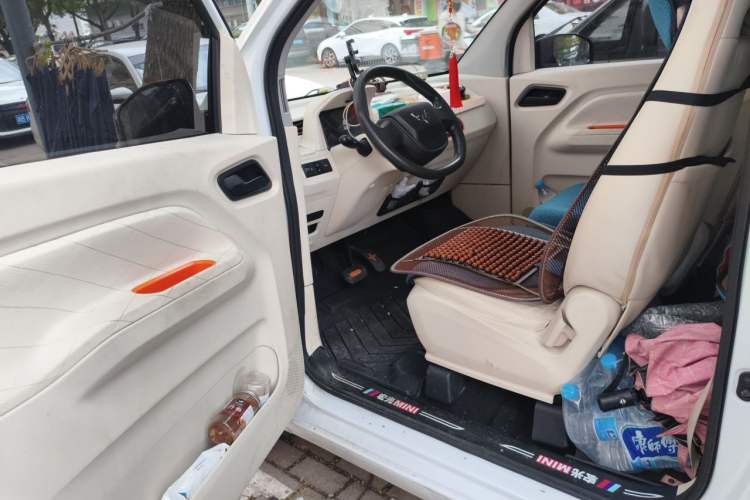 Used Wuling Hongguang MINIEV 2022 Zizai Version Lithium Iron Phosphate Driver Seat