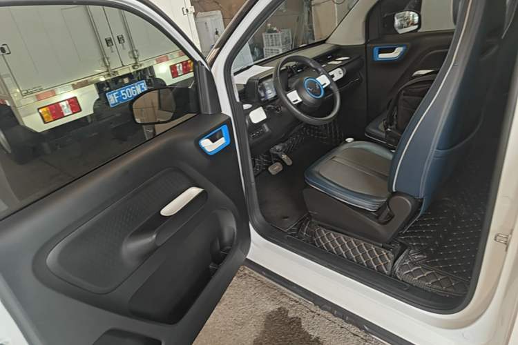 Used Wuling Hongguang MINIEV 2022 GAMEBOY 300km Enthusiast Model with Lithium Iron Phosphate Driver Seat