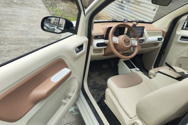 Used Wuling Hongguang MINIEV 2022 Macaron Premium Model – Lithium Ternary Battery Driver Seat