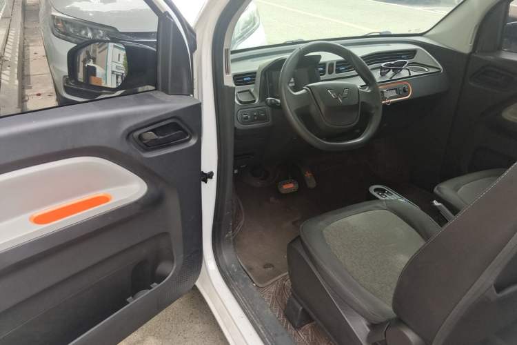 Used Wuling Hongguang MINIEV 2022 Enjoy Edition Lithium-Ion Battery Driver Seat