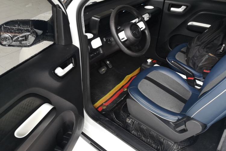 Used Wuling Hongguang MINIEV 2022 GAMEBOY 300km Enthusiast Model with Lithium Iron Phosphate Driver Seat