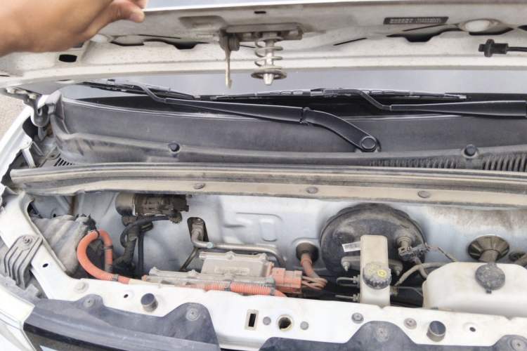 Used Wuling Hongguang MINIEV 2022 Easy Version Lithium-NMC Engine Bay