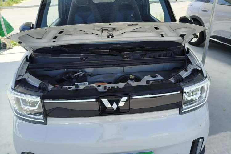 Used Wuling Hongguang MINIEV 2022 GAMEBOY 200km Gaming Edition with Lithium Iron Phosphate Engine Bay