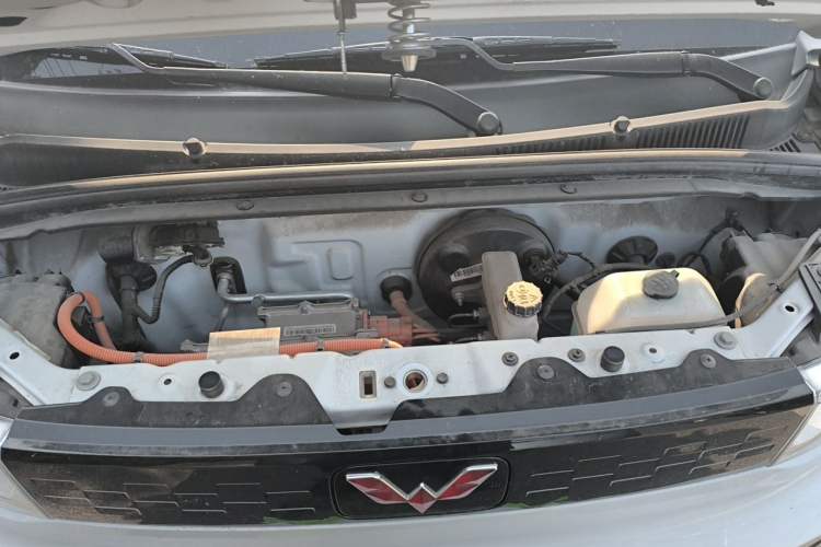 Used Wuling Hongguang MINIEV 2022 Easy Version Lithium-NMC Engine Bay