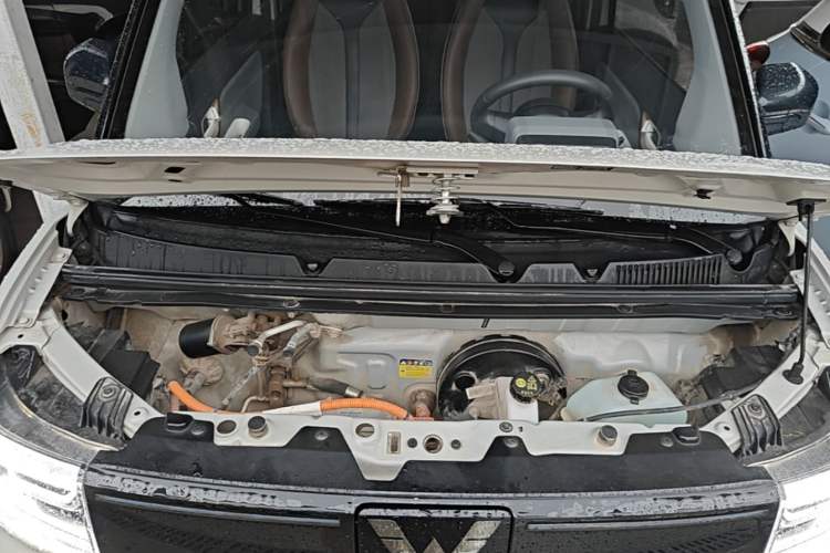 Used Wuling Hongguang MINIEV 2022 GAMEBOY 200km Gaming Edition with Lithium Iron Phosphate Engine Bay