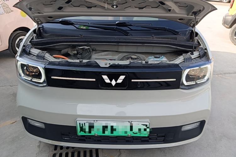 Used Wuling Hongguang MINIEV 2022 Macaron Fashion Model Lithium Iron Phosphate Engine Bay