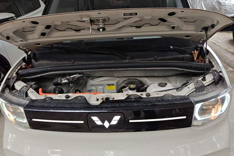 Used Wuling Hongguang MINIEV 2022 Macaron Premium Model – Lithium Iron Phosphate Engine Bay