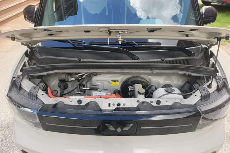 Used Wuling Hongguang MINIEV 2022 Macaron Premium Model – Lithium Iron Phosphate Engine Bay