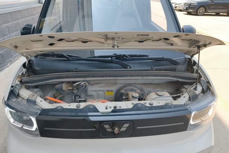 Used Wuling Hongguang MINIEV 2022 Macaron Premium Model – Lithium Iron Phosphate Engine Bay