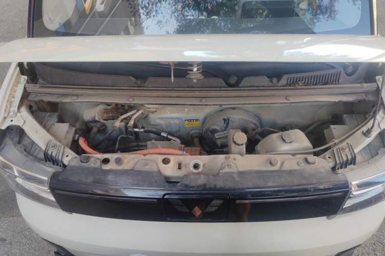 Used Wuling Hongguang MINIEV 2022 GAMEBOY 300km Enthusiast Model with Lithium Iron Phosphate Engine Bay