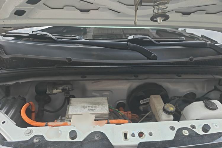 Used Wuling Hongguang MINIEV 2022 Zizai Version Lithium-NMC Engine Bay