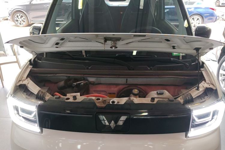 Used Wuling Hongguang MINIEV 2022 GAMEBOY 300km Enthusiast Model with Lithium Iron Phosphate Engine Bay