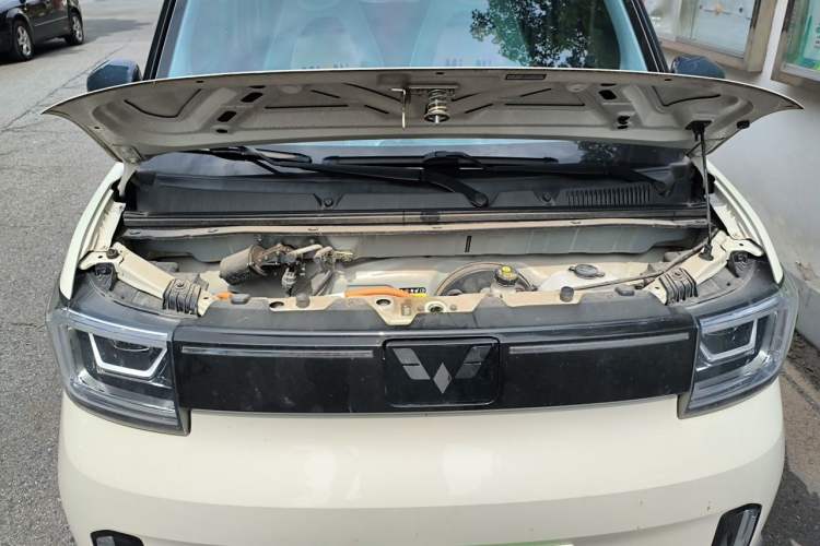 Used Wuling Hongguang MINIEV 2022 GAMEBOY 200km Gaming Edition with Lithium Iron Phosphate Engine Bay