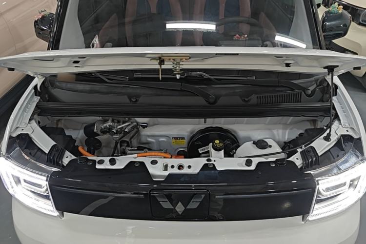Used Wuling Hongguang MINIEV 2022 GAMEBOY 300km Enthusiast Model with Lithium Iron Phosphate Engine Bay