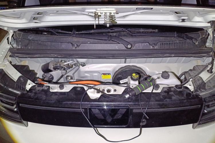 Used Wuling Hongguang MINIEV 2022 GAMEBOY 300km Enthusiast Model with Lithium Iron Phosphate Engine Bay