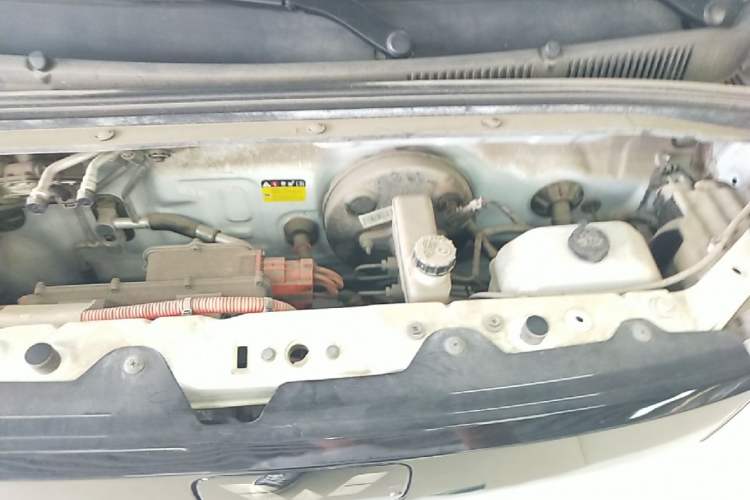 Used Wuling Hongguang MINIEV 2022 Zizai Version Lithium-NMC Engine Bay