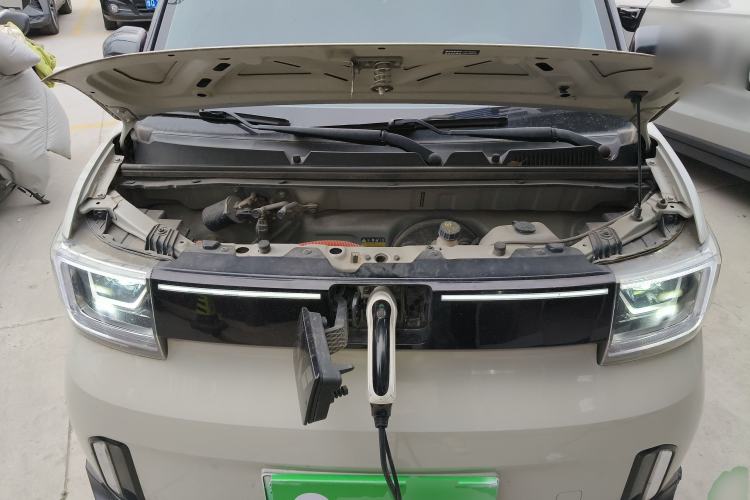 Used Wuling Hongguang MINIEV 2022 GAMEBOY 300km Enthusiast Model with Lithium Iron Phosphate Engine Bay