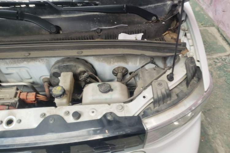 Used Wuling Hongguang MINIEV 2022 Easy Version Lithium-NMC Engine Bay Left
