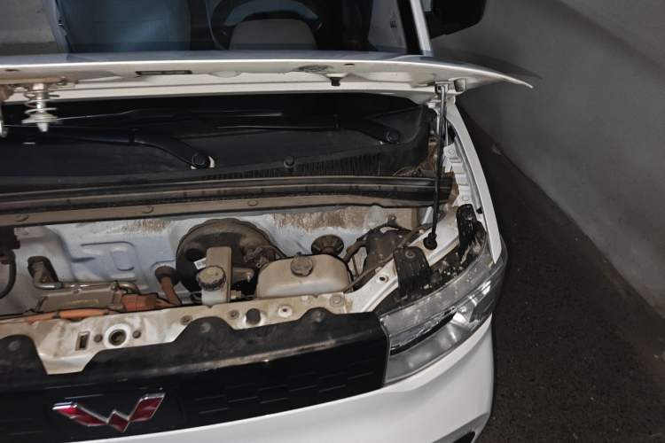 Used Wuling Hongguang MINIEV 2022 Easy Version Lithium-NMC Engine Bay Left