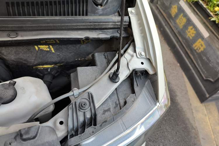 Used Wuling Hongguang MINIEV 2022 GAMEBOY 200km Gaming Edition with Lithium Iron Phosphate Engine Bay Left