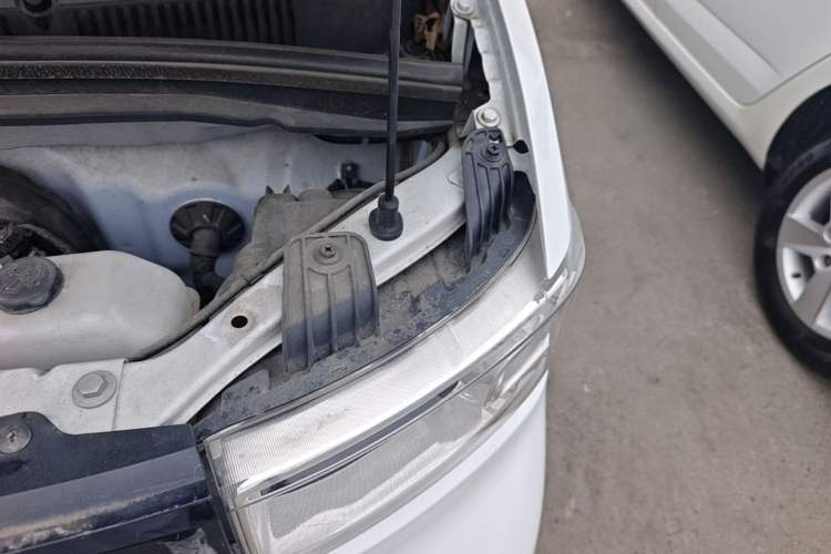Used Wuling Hongguang MINIEV 2022 Zizai Version Lithium Iron Phosphate Engine Bay Left
