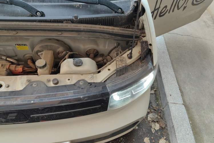 Used Wuling Hongguang MINIEV 2022 Macaron Premium Model – Lithium Iron Phosphate Engine Bay Left